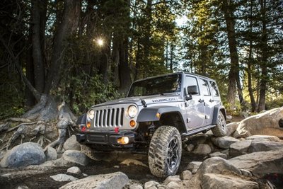 2013-Jeep-Wrangler-Rubicon-20-520x346.jpg