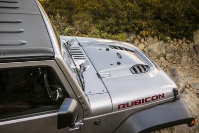 2013-Jeep-Wrangler-Rubicon-04-520x346.jpg